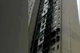 长沙一楼盘被指外墙开裂，住建局：涂料开裂，不影响结构视频封面