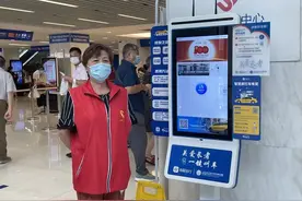 好消息！10月中旬起，市民只要拨打114，即可叫全市出租车图片