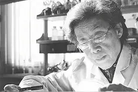 又一位院士离世！武大校徽上的毛体字是写给她的......图片