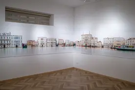 看展览｜在上海看威尼斯运河两岸的“长卷式”建筑图片