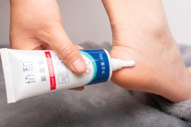 身体乳可以擦脚足部吗