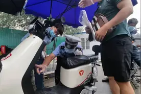 壹现场丨不在名录内、合格证丢失 …… 电动自行车上不了牌咋办？我们都帮您问了图片