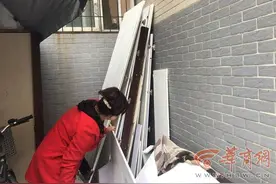 西安男子在东方绿洲买一个地下室存放烟酒 不料返水严重货物被泡图片