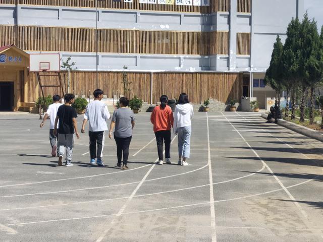 网瘾改善学校学费多少(图1)