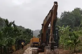 琼海会山出现大面积山体塌方 清理已经完成图片