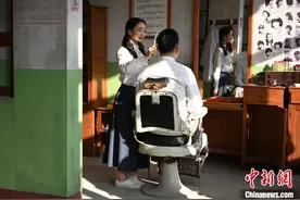 内蒙古一旗县建影视基地 还原上世纪北方生活场景图片