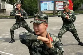 报告！上等兵张宇欣单杠二练习已完成201个！图片