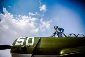 想当舰载机飞行员别错过！2022年度海军招飞简章发布图片