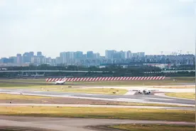 全国首例！华东空管在上海虹桥机场实施近距跑道绕滑运行图片