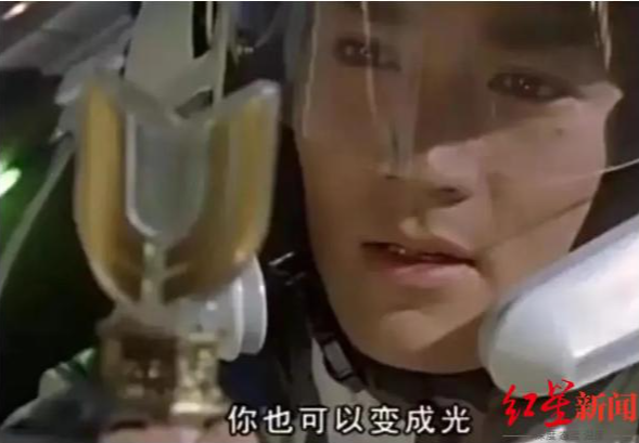 红星调查｜一年仅卡片卖出4000万！奥特曼在中国赚了多少钱？(上)