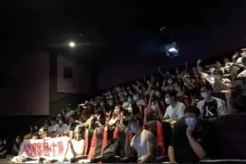 科幻悬疑电影《平行森林》将上映，看一位母亲如何走出这片森林图片