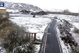 阿坝红原银装素裹化身冰雪世界图片