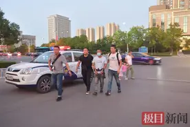处理交通违章“露出马脚”，27年命案逃犯落网图片