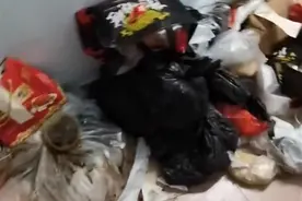 广东一女孩“闺房”如垃圾场，房东：花几百元才打扫干净图片