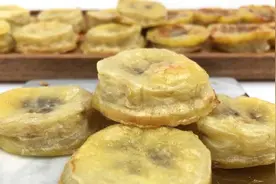 超简单烤香蕉片，低卡不加糖，健康又美味，一口一个，小朋友超爱图片