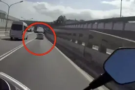 街头上演“警匪飞车大战”台湾男子连撞2车后逃逸……图片