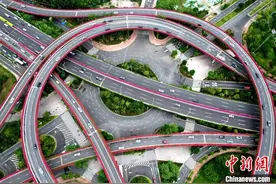 航拍福州“花带”高架桥图片