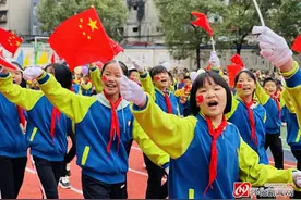怀化市人民路小学：第28届田径运动会开幕图片