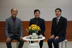 世界精神卫生日丨关注学生心理健康《健康半月谈》直播走进河师大附中图片