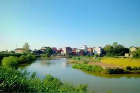 水墨左岗九月天图片