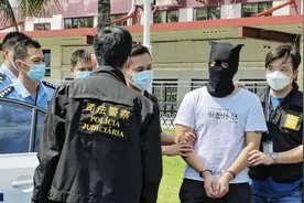 粤澳警方移交一名嫌疑人！涉多宗网诈及性胁迫案，在中山落网图片
