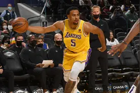 曝湖人队小塔克右拇指韧带撕裂 将接受手术图片