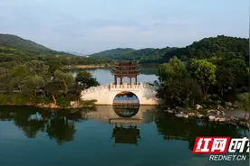 沉浸式品南湖①｜与“西湖”齐名的南湖，它的美你知多少图片