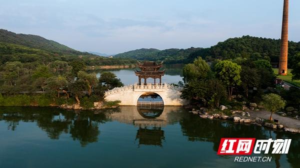 南湖秋水夜无烟南湖指的是（沉浸式品南湖①｜与西湖齐名的南湖）