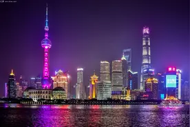 在上海，我见到人们戴了这些“壕表”图片