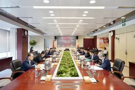 航空工业党组理论学习中心组举行第15次集体学习图片