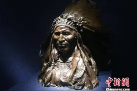 美国“土著人日”美媒呼吁美国正视种族灭绝罪行图片