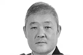 “铁门卫”用生命阻隔疫情图片
