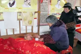 湘潭市县道德模范黄桂英：照顾瘫痪在床丈夫40余年，用行动证明什么是爱情图片