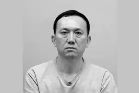 落马官员为打高尔夫球，甘于被“围猎”图片