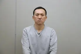痴迷高尔夫球、靠企吃企……王俭变“王奢”，敛财6042万余元图片