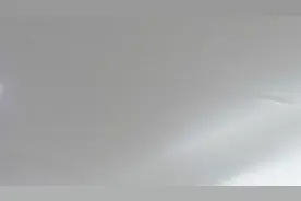 受台风影响，海口美兰机场取消所有进出港航班免税店暂停营业视频封面