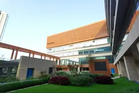 屋顶花园、空中停机坪 揭秘四川大学华西天府医院的硬核实力图片