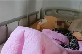 拽拉、胶带封嘴？老人疑遭保姆粗暴对待 家政公司：已拉黑不再录用图片