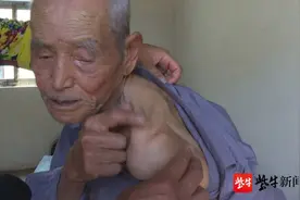 观影后，开山岛新“守岛人”听抗美援朝老兵讲真实版《长津湖》图片