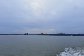 丹江口水库首次实现170米满蓄 记者实地探访：防汛工作仍在继续图片