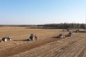 德州乐陵：农用机械用上“北斗导航”可精准定位回传作业情况图片