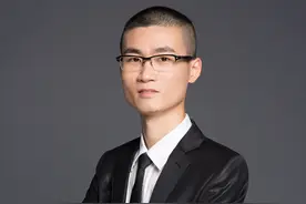融通基金基金经理何天翔做客每经微博直播间：AI相关指数基金适合布局图片