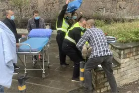 男孩坐大巴突发心脏疾病 四川北川警民和医生27分钟生死救援图片