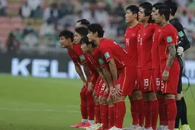 国足包机终于“到家”！全队转至苏州隔离 随后两个主场有望向球迷“开票”图片