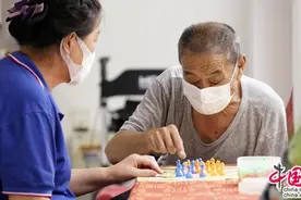 中国发布丨为养老服务“铺路”老年人能力评估师助力银发族老有所养图片