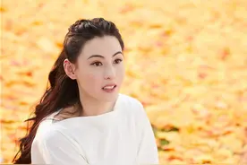 张柏芝秋日氛围大片曝光 气质温柔优雅笑容治愈图片