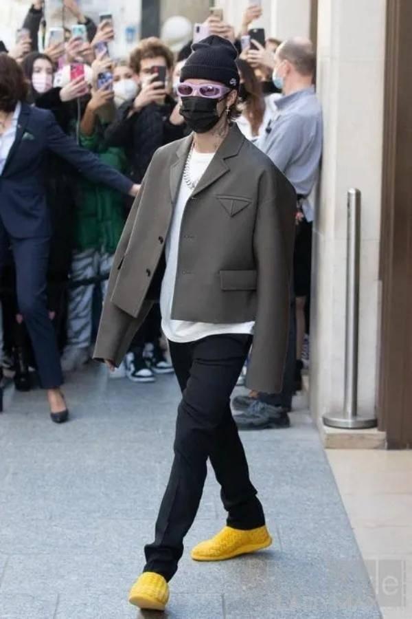 Prada与BV争夺三角标？