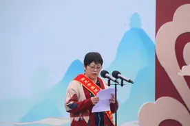 全国敬老爱老助老模范侯明慧：“父亲老了病了，我不能让他受一点委屈”图片