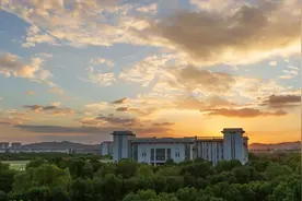 太摆了！东大获11项首届全国教材建设奖！图片