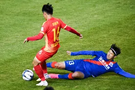 足球——足协杯：上海申花胜四川民足图片